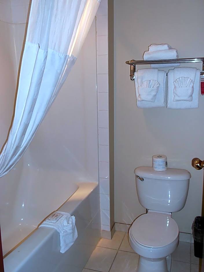 Ramada by Wyndham Edson