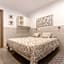 Hostal House