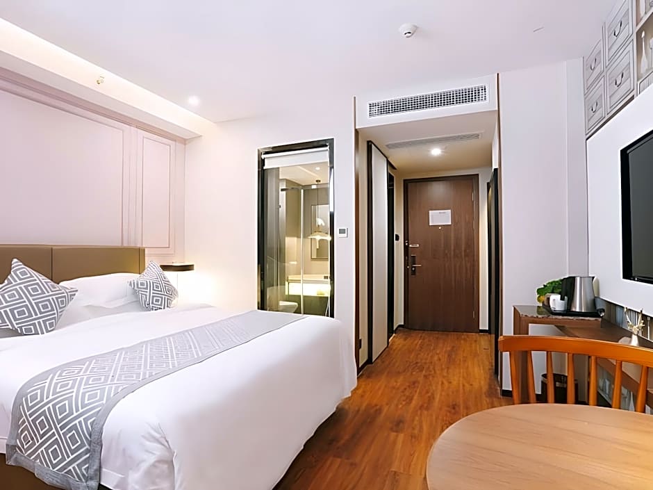 GEM Hotel Ningbo Jiangbei District Hongtang Haide Square