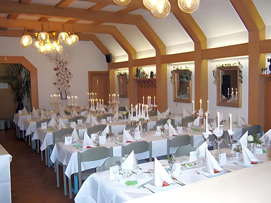 Hotel - Restaurant Hirschen - Werneths Landgasthof beim Europa- Park Rust