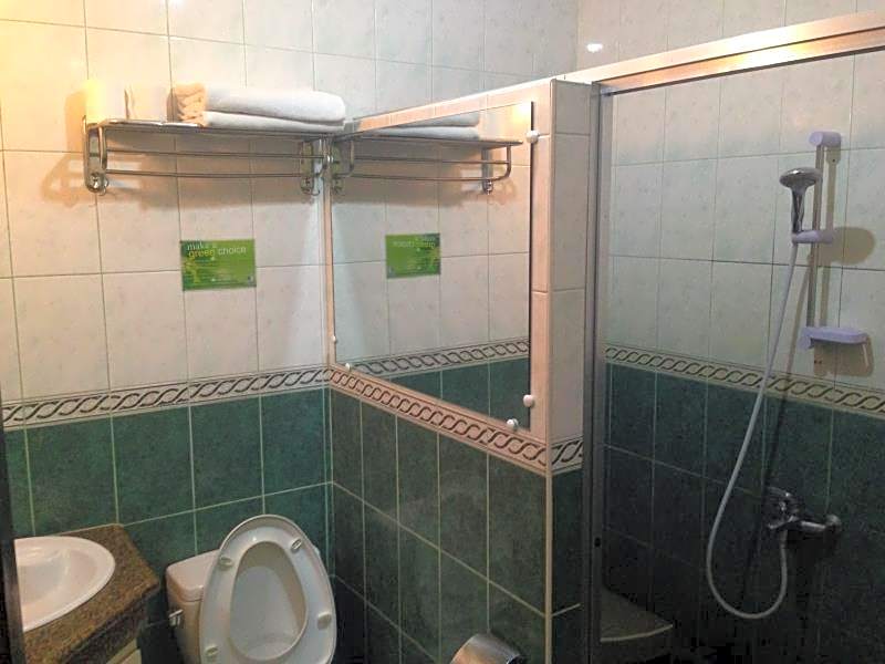 Kokomos Suites Hotel