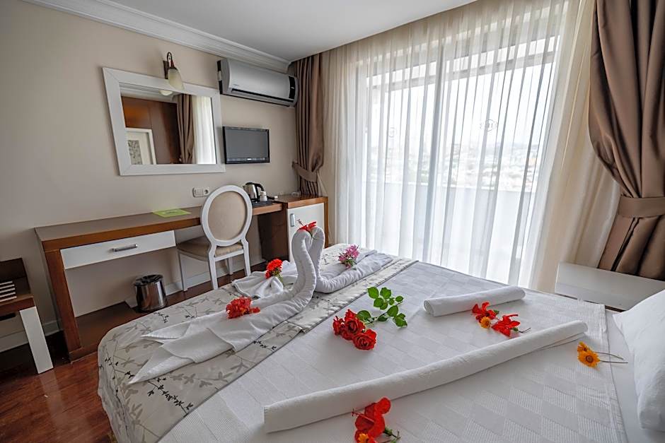 Sentinus Beach Hotel