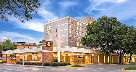 DoubleTree by Hilton Madison Downtown