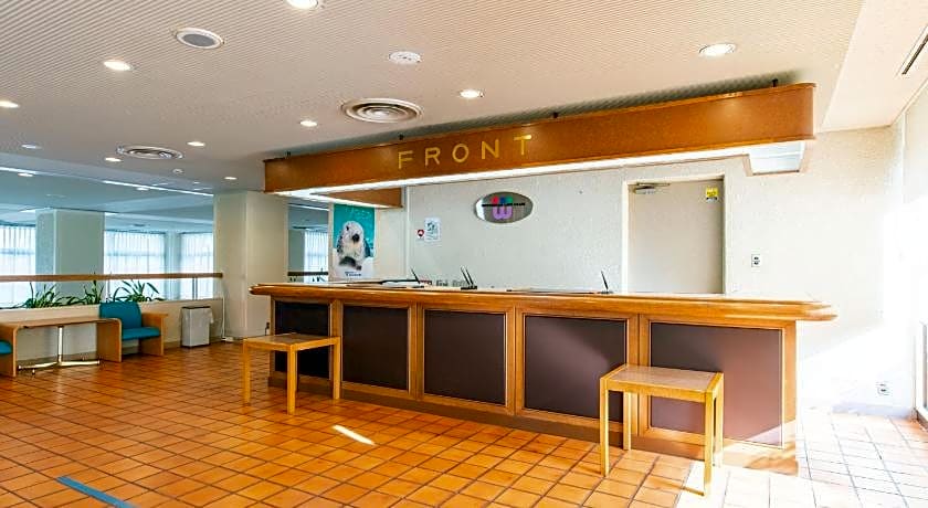 Wisterian Life Club Toba