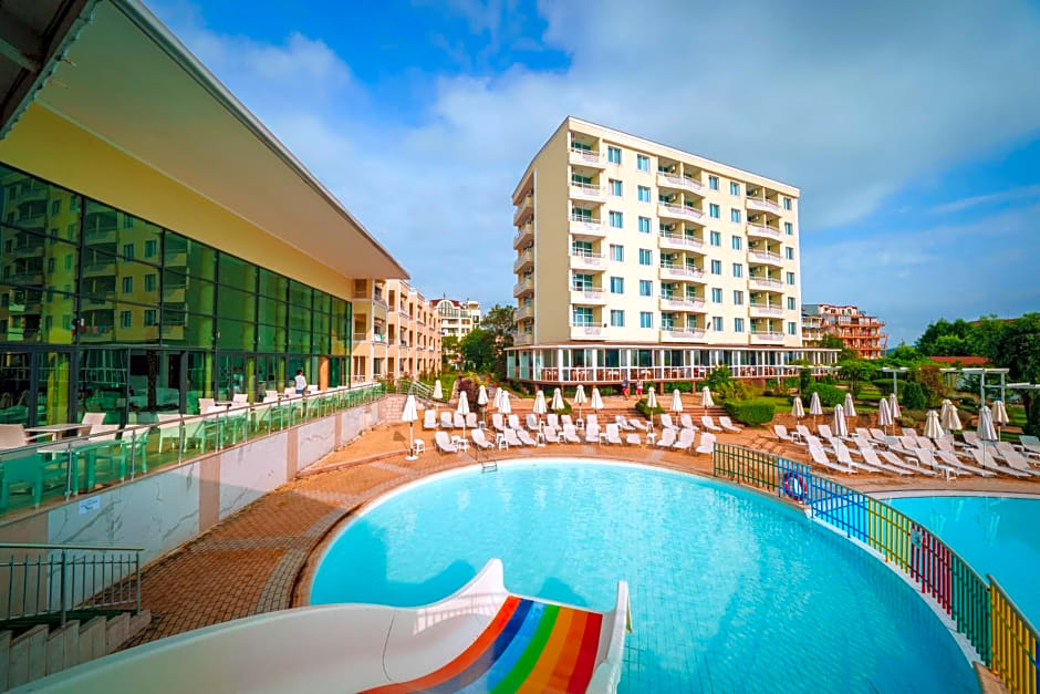Hotel Perla Beach Club - All Inclusive