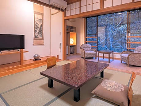 Japanese-Style Family Room