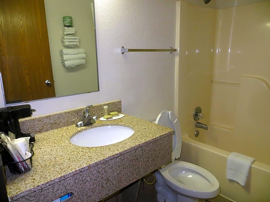 Super 8 by Wyndham Waco University Area