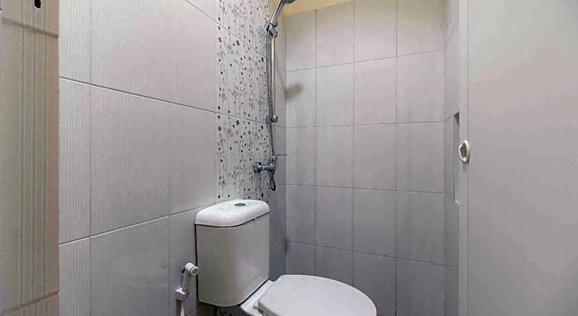 RedDoorz Plus near Millenium ICT Centre Medan 2