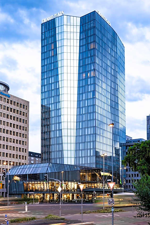 Grand Plaza Hotel & Congress Center