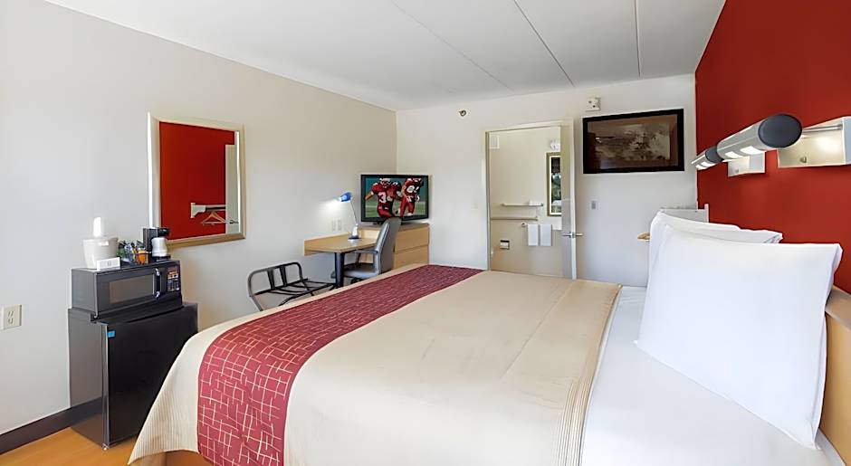 Red Roof Inn Cincinnati Northeast - Blue Ash
