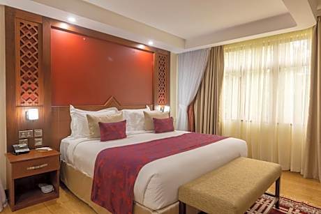 Villa with Garden View