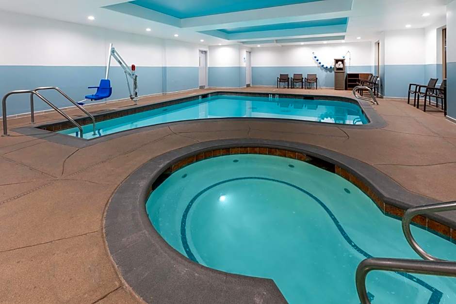Holiday Inn Express Lathrop - South Stockton By IHG