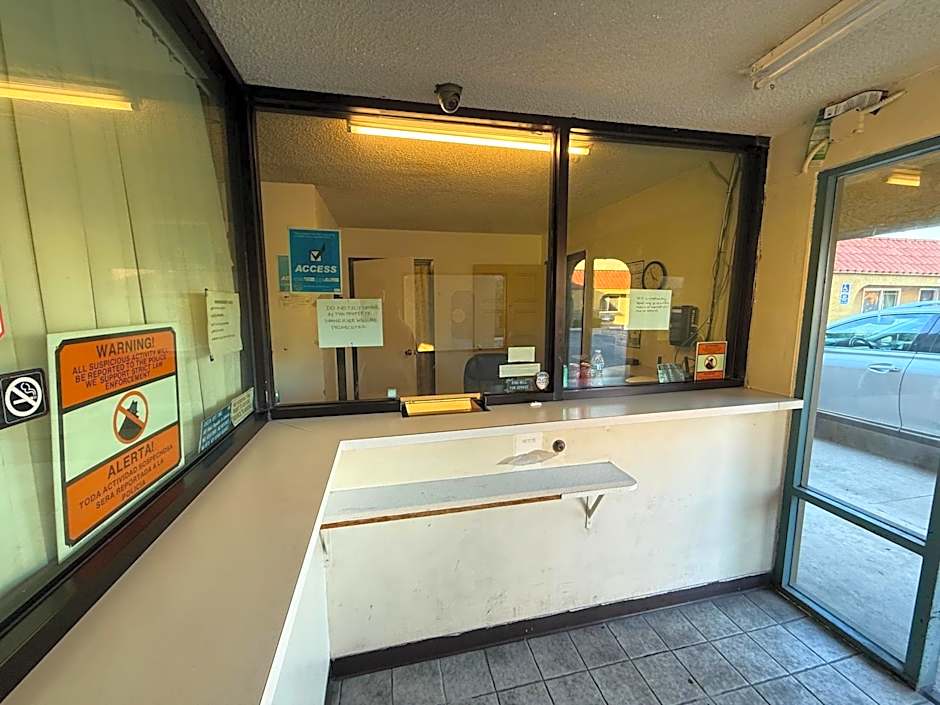Rocky Inn Motel Long Beach, CA – Long Beach, CA