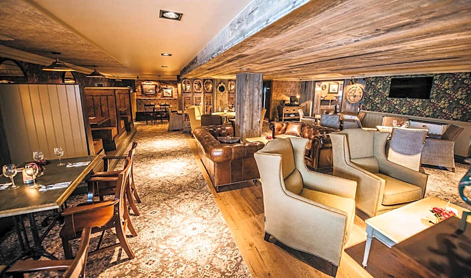 Bowfield Hotel & Country Club