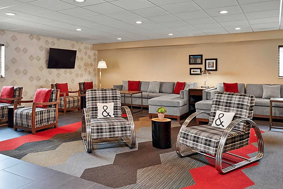 Four Points by Sheraton Milwaukee Airport
