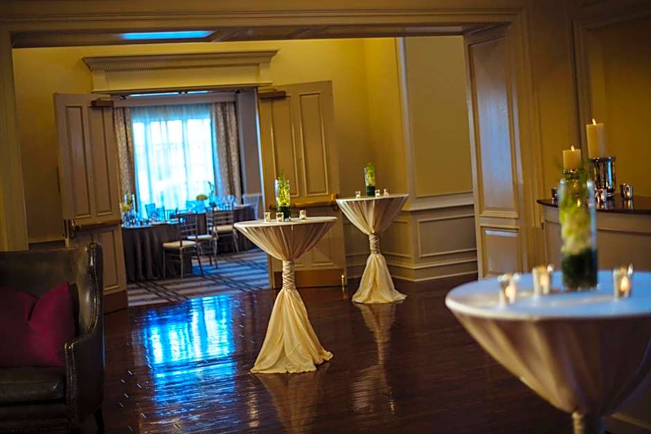 The Lindy Renaissance Charleston Hotel