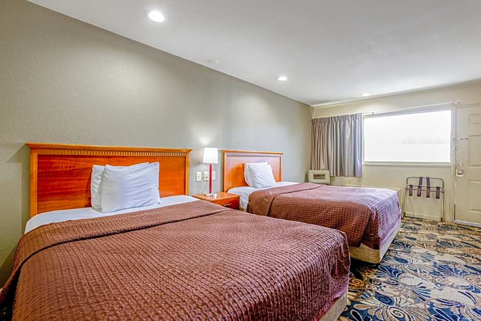 Budget Inn By OYO Natural Bridge I-81