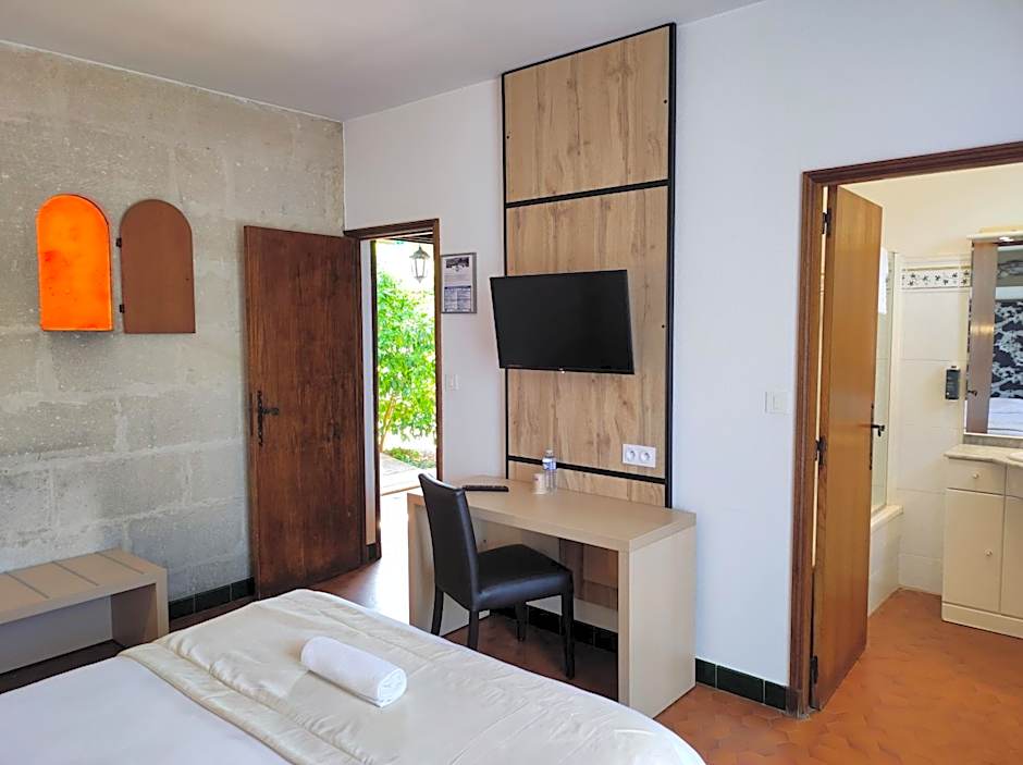 Hôtel et Appart'Hôtel Le Relais Du Val D'Orbieu