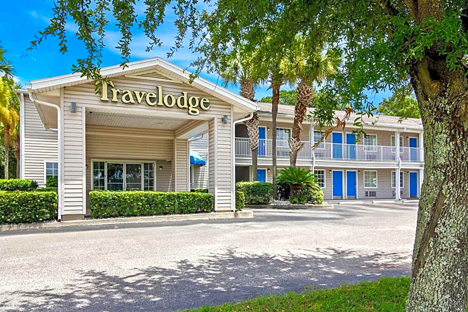 Travelodge Suites by Wyndham MacClenny