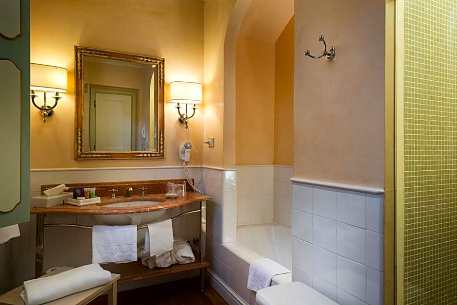 Posta Donini-Historic Hotel