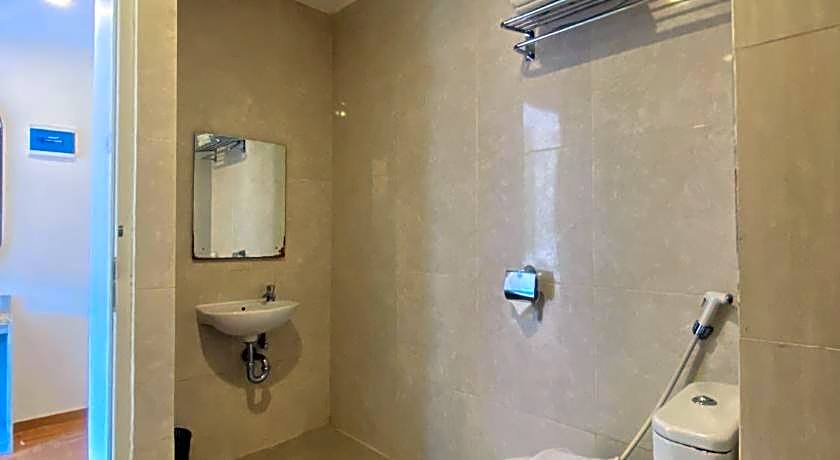 Front One Budget Malang