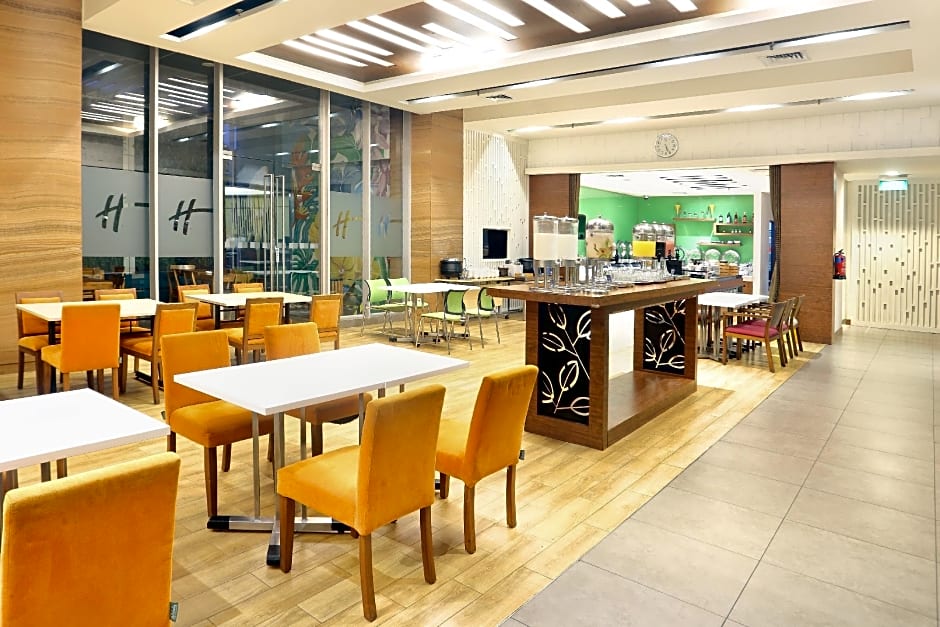 Holiday Inn Express Semarang Simpang Lima By IHG