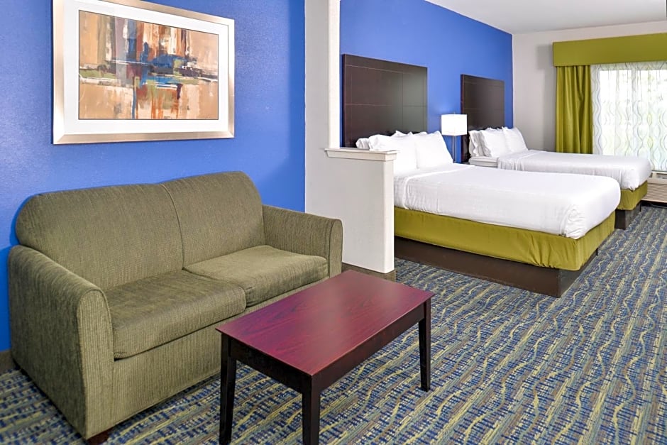 Holiday Inn Express & Suites San Antonio South By IHG