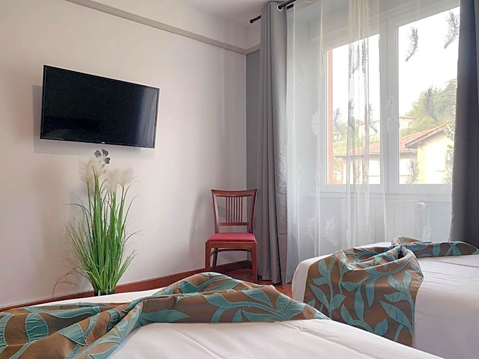 L'EMBLEME - BOUTIQUE HOTEL