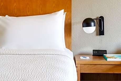 Deluxe King Room with Balcony and Gulf View
