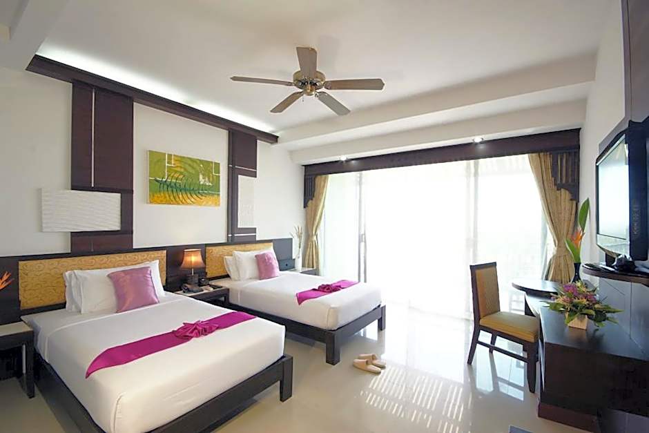 Photo 1 of 7 of Deluxe Palm 1 Double Bed or 2 Beds