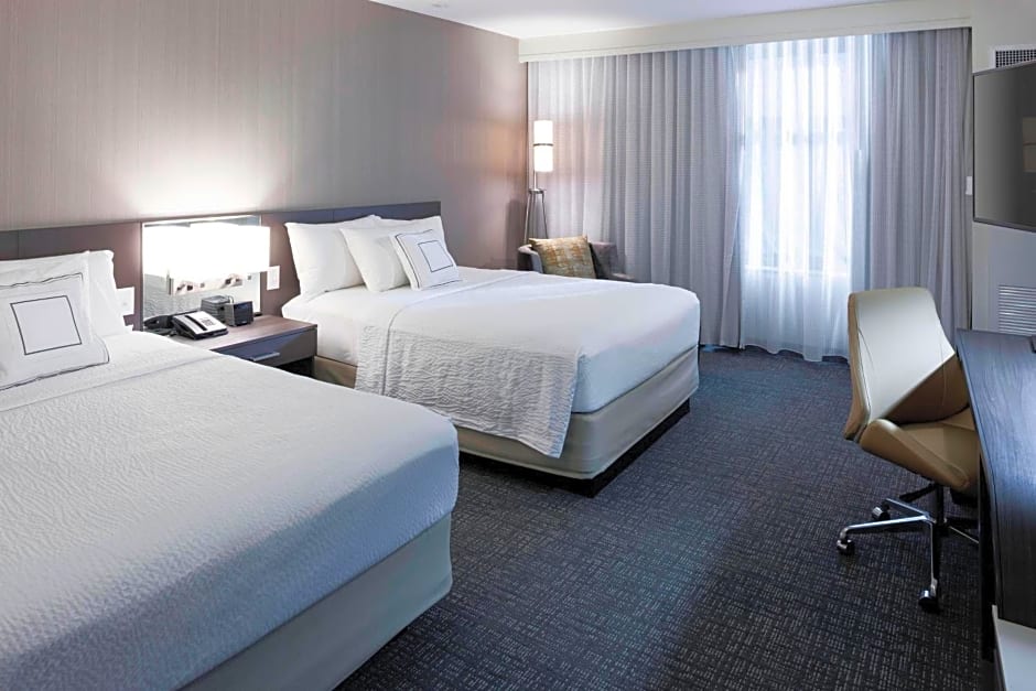 Courtyard by Marriott Richmond Downtown