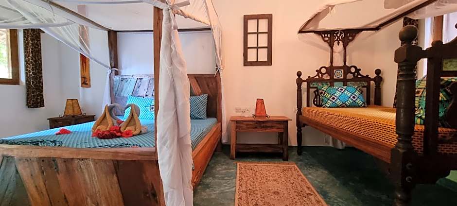 Salama & Mbuyuni Bungalows