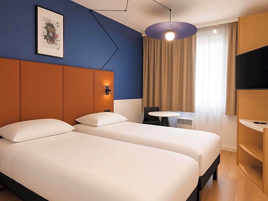 ibis Lyon Est Bron
