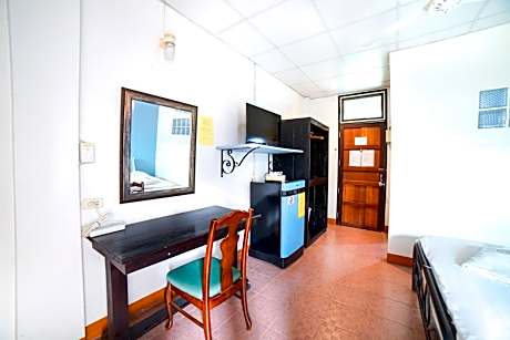 Apartment with Shower