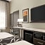 La Quinta Inn & Suites by Wyndham San Bernardino