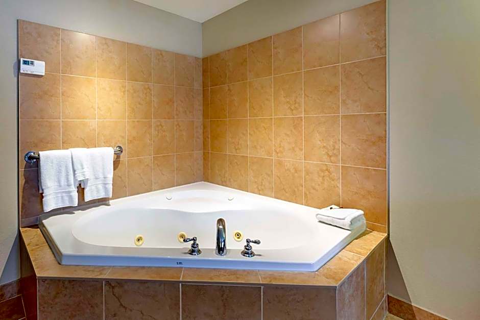 Best Western Plus Muskoka Inn