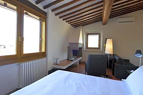 Suite with City View