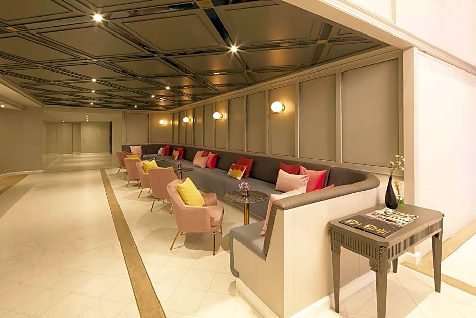 The Quarter Ploenchit by UHG