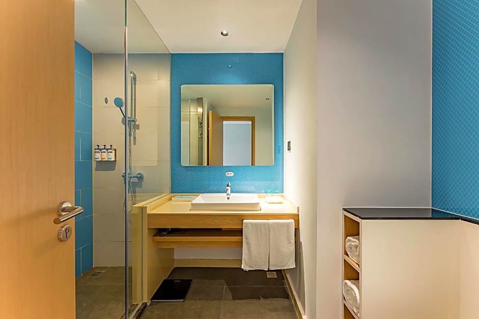 Holiday Inn Express Wuxi East Station By IHG