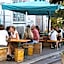 Madama Hostel & Bistrot