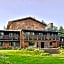 Summit Lodge