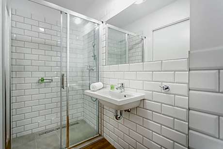 Deluxe Room (1 Double Bed)