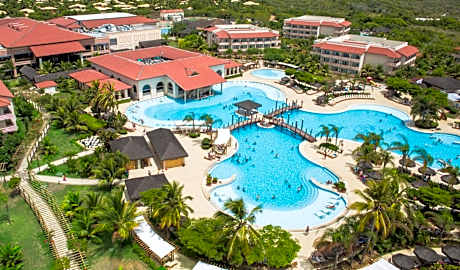 The Signature Level at Grand Palladium Imbassaí Resort & Spa