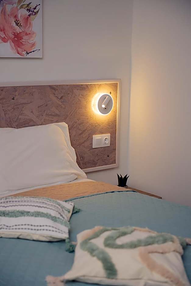 Tsaner Apartment and Rooms