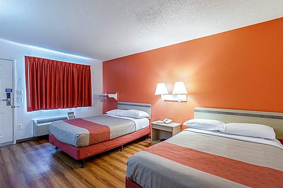 Motel 6 Modesto, CA