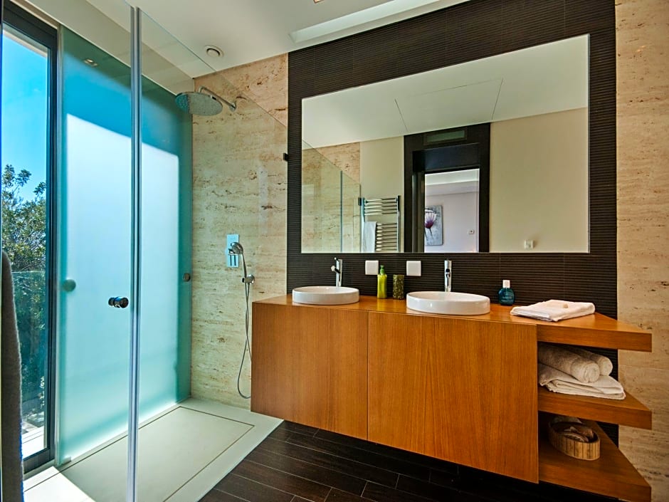 Luxurious Villa in Tavira with Private Pool