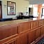 Days Inn by Wyndham Mackinaw City - Lakeview