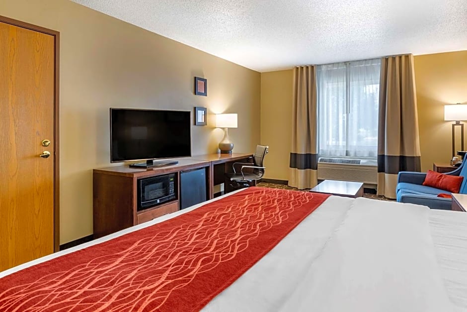 Comfort Inn Dyersville Near the Field of Dreams