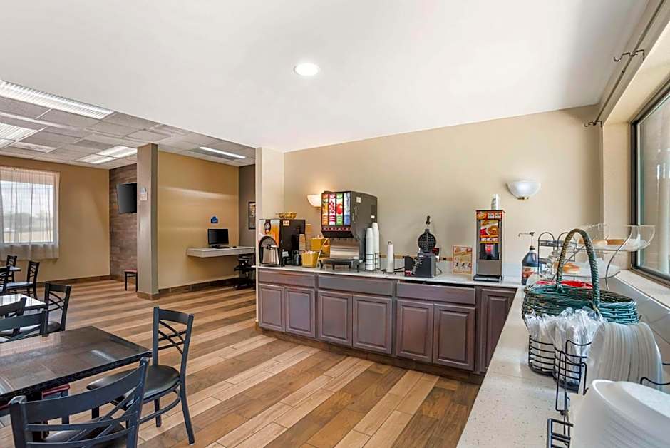 Quality Inn near Speedway