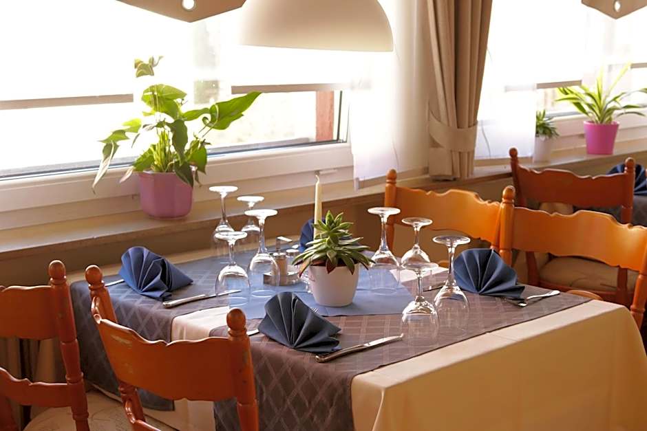 Hotel Ristorante Atna
